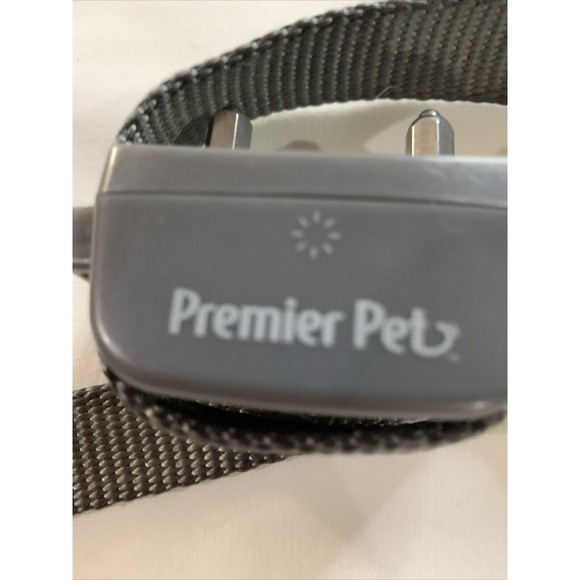 Premier Pet 300 Yard Remote Trainer Corrects Unwanted Behaviors for All Sizes 🐶 - Picture 7 of 16